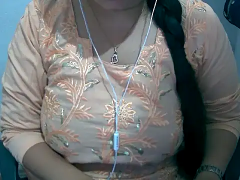 Cute Aliyaa online show from March 17, 9:57 am