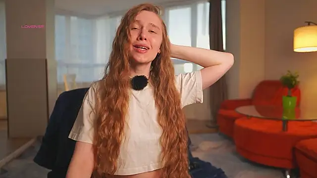 SharaNewbern online show from April 17, 2:08 pm