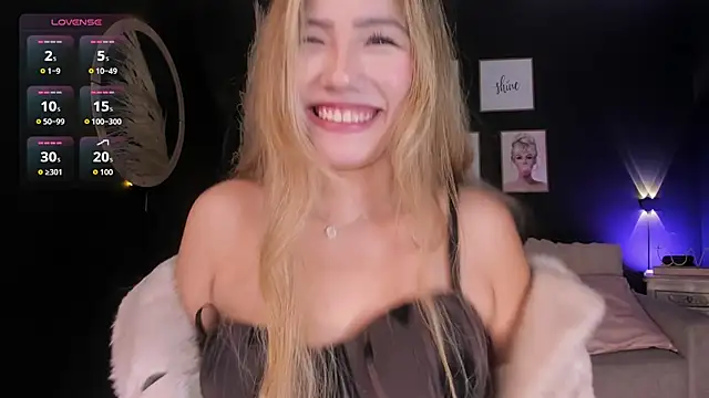 Isa cortes  online show from March 27, 1:56 pm