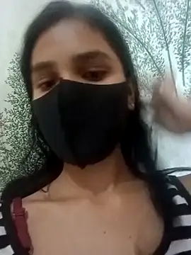 Mahira-- online show from April 8, 8:38 am