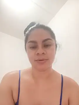 luna pinky online show from March 8, 2:04 am