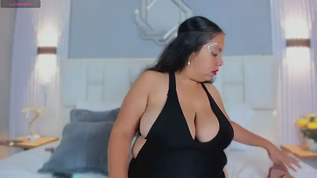 KataThonpson online show from March 10, 4:16 am