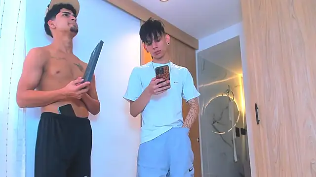 TheBatMansion online show from February 10, 4:21 pm