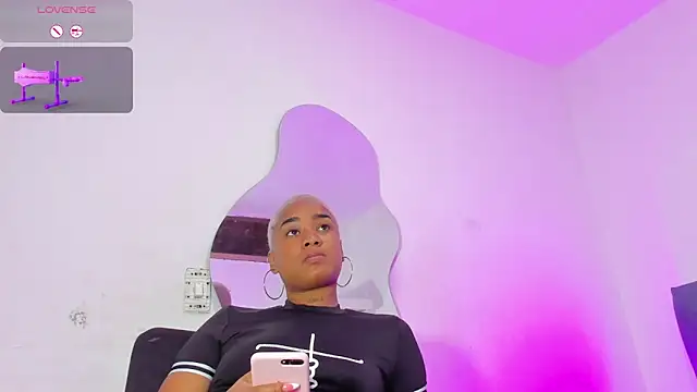 AgathaBladde online show from April 6, 1:34 pm