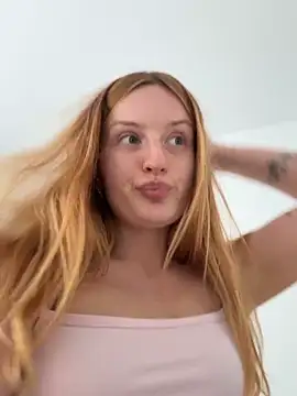 madlynn online show from February 24, 11:20 am