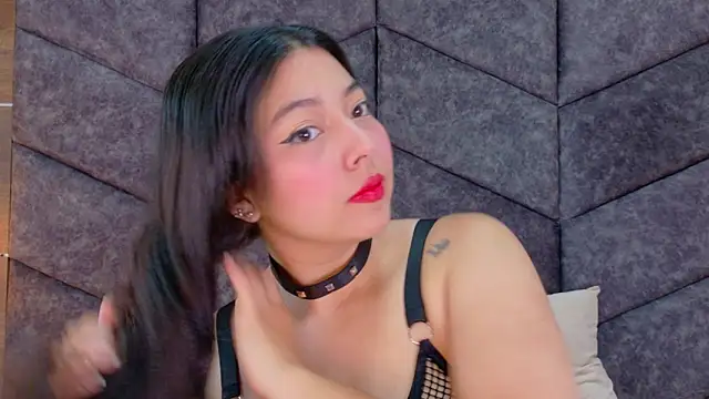 AnnieRouse   online show from March 12, 11:57 am