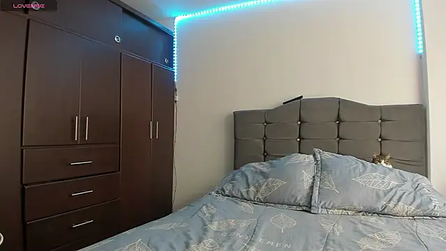 AnnaBailey  online show from March 17, 3:16 pm