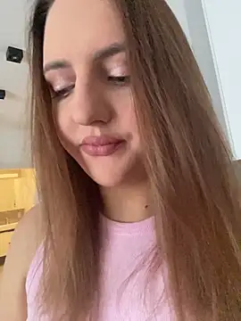 AliceDesmee online show from February 19, 11:10 am