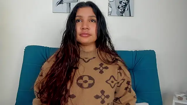 Victoria Rosee online show from February 13, 1:02 pm