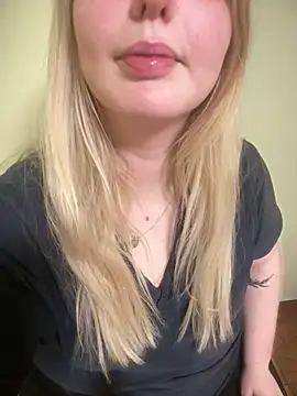 malinkaa99 online show from February 5, 6:33 pm