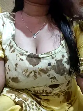 PARI51 online show from April 20, 8:45 pm