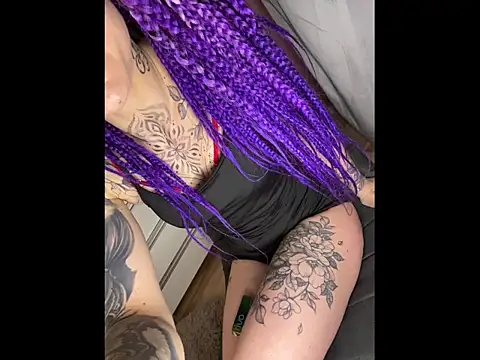 susannee online show from April 1, 10:29 pm