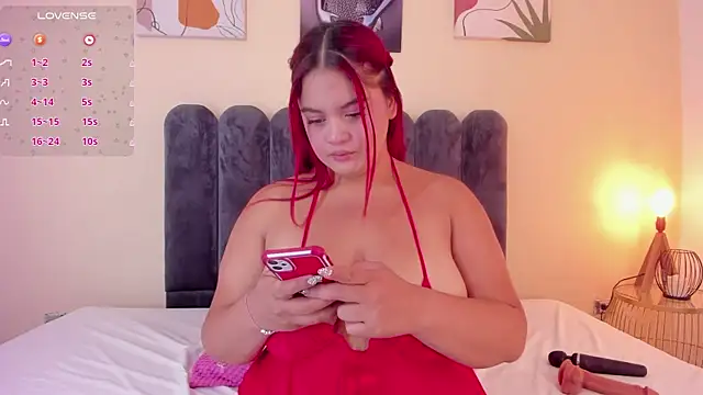 aura vega online show from March 29, 8:19 pm