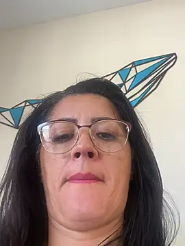 Renataalves online show from March 1, 11:54 am