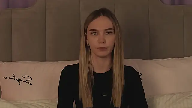 NikkiRyx online show from April 16, 8:08 pm