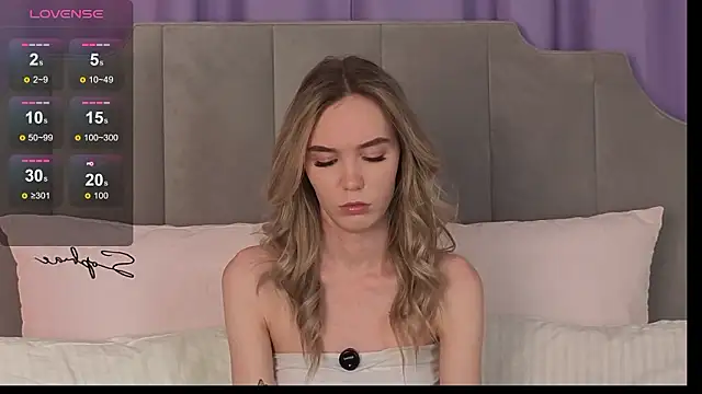 NikkiRyx online show from March 29, 3:55 pm