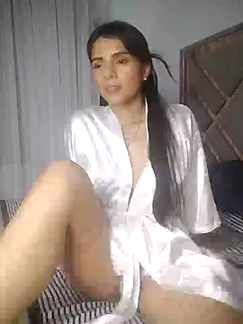 EvaMiranda online show from April 1, 2:45 am