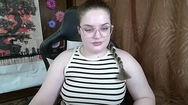 Teasing Dora online show from April 2, 8:50 pm