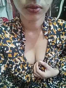 khushi rawat online show from February 3, 2:21 am