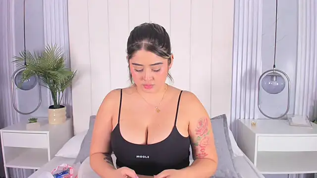 AlannaFoxx online show from February 23, 8:52 pm