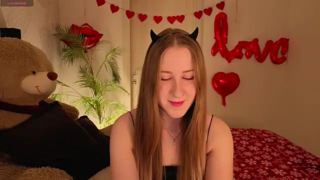 CassieReborn online show from February 13, 9:49 pm