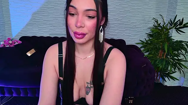 MollyDolley online show from February 26, 8:08 pm