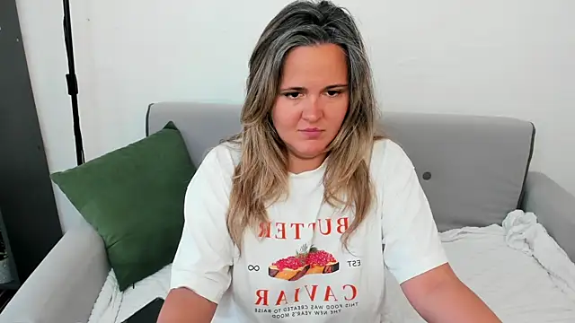 LilyBel online show from June 10, 2:00 am