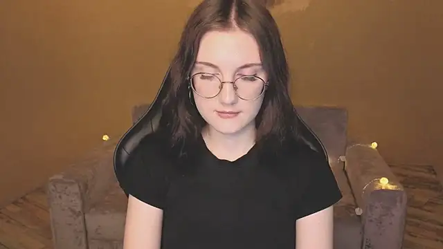 VixenLight online show from February 2, 1:48 am