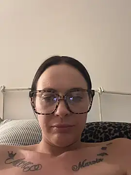 SophieSchmidt online show from April 9, 6:35 pm