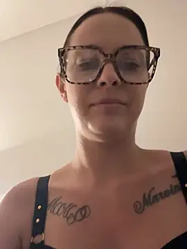 SophieSchmidt online show from April 10, 6:36 pm