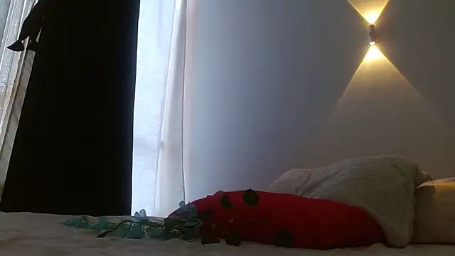 sensualstryp online show from April 11, 10:46 pm