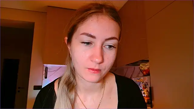 BluueSilk online show from February 2, 6:23 am