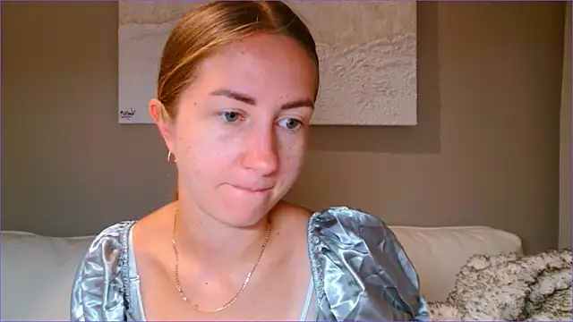 BluueSilk online show from October 23, 6:08 am