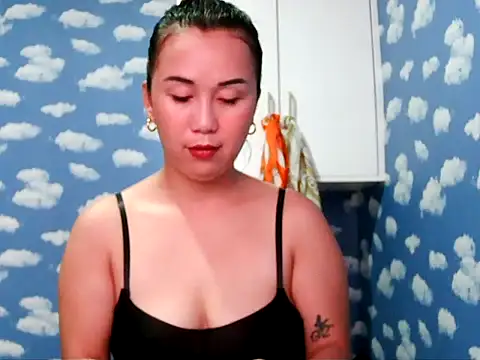 Kitty Bear02 online show from February 5, 1:52 am