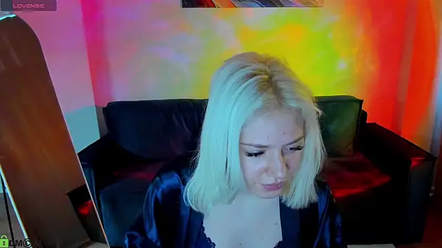 Kate Krose online show from March 19, 1:10 am