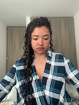 11 paris 11 online show from March 10, 6:12 pm