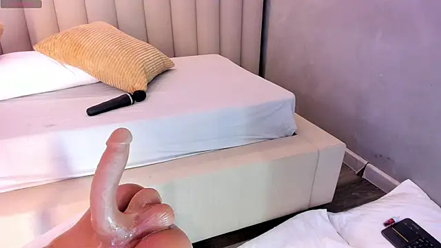 cherry monroe online show from April 14, 11:54 am