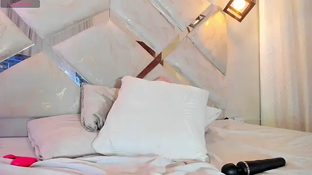 karlaa megan online show from March 21, 8:19 am