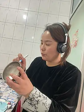 Youyou 12 online show from March 2, 7:48 am