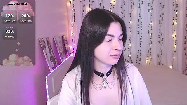 Stephanie Bloom online show from February 23, 10:48 am