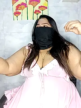 Cute G online show from April 12, 7:05 pm