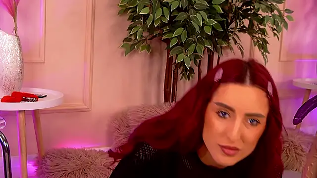 CrystalRedd online show from March 20, 7:24 am