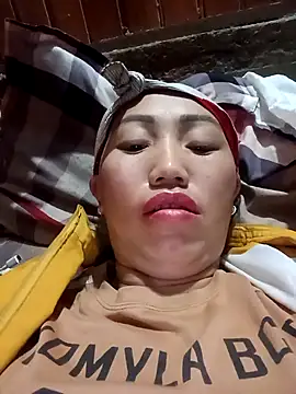 hot-luna- online show from February 9, 9:06 pm