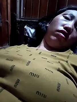 hot-luna- online show from March 25, 8:01 pm