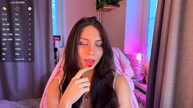 lunawho online show from March 16, 4:15 am