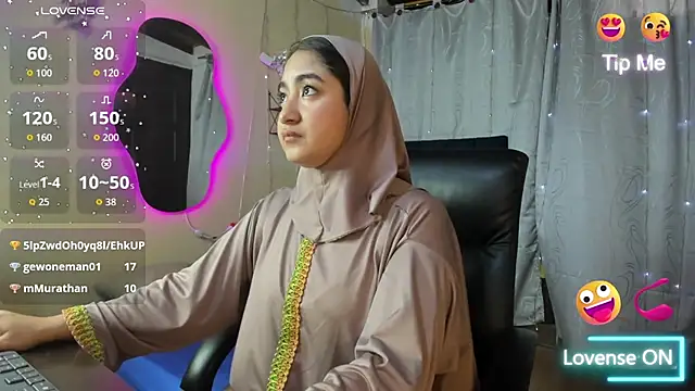 SamiraAwada online show from March 12, 7:49 pm