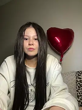 MelisaKis online show from February 12, 11:50 pm