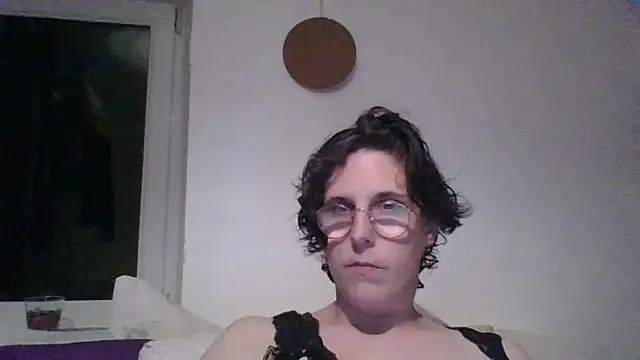 OIseauNoir88 online show from May 16, 7:57 pm