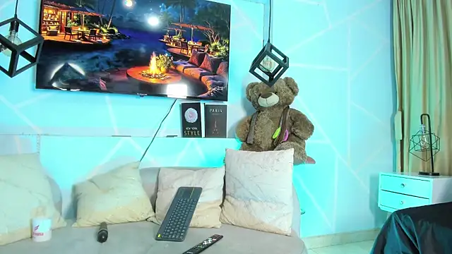 amy noa online show from February 25, 1:04 am