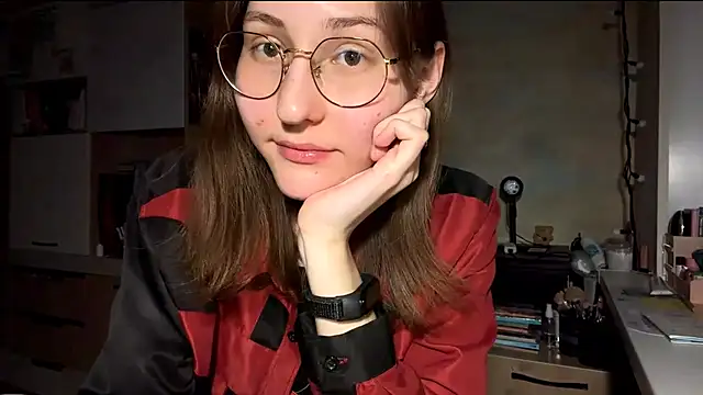 Miaaa Moon online show from February 5, 4:21 pm